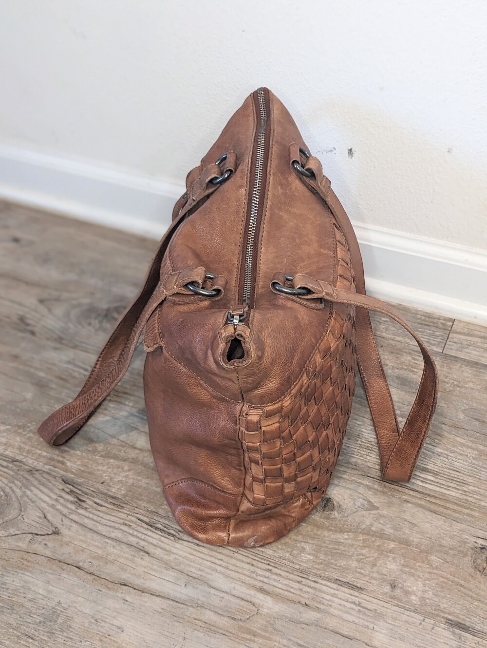 Vilenca (Anthropologie Brown Soft Leather Woven Front Design Laptop Shoulder Bag - Picture 3 of 8